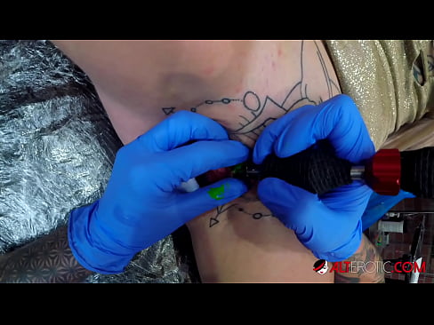 ❤️ Ekstrèmman tatoue hottie Sully Savage te fè yon tatoo sou klitoris li ❤ Ponografi bon jan kalite nan nou % ht.xxxdesichudai.ru% ❌️